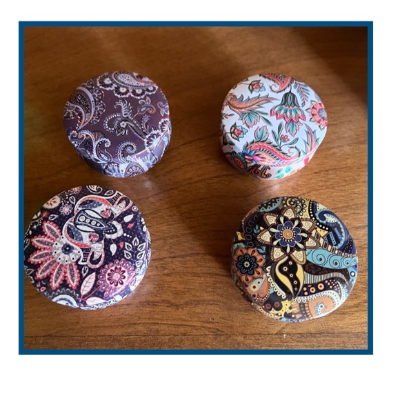 Scented Candles 4 Natural Soy Wax Aromatherapy Candles Small Portable Tin Jars - Picture 2 of 9